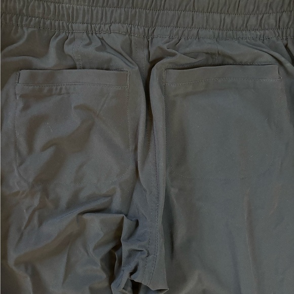 ATHLETA lightweight utility pant. Size 2p. Dark charcoal grey. - Picture 3 of 10